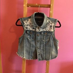 Rue21 Shoulder-cut Jean Jacket 🌟OFFER AWAY!🌟